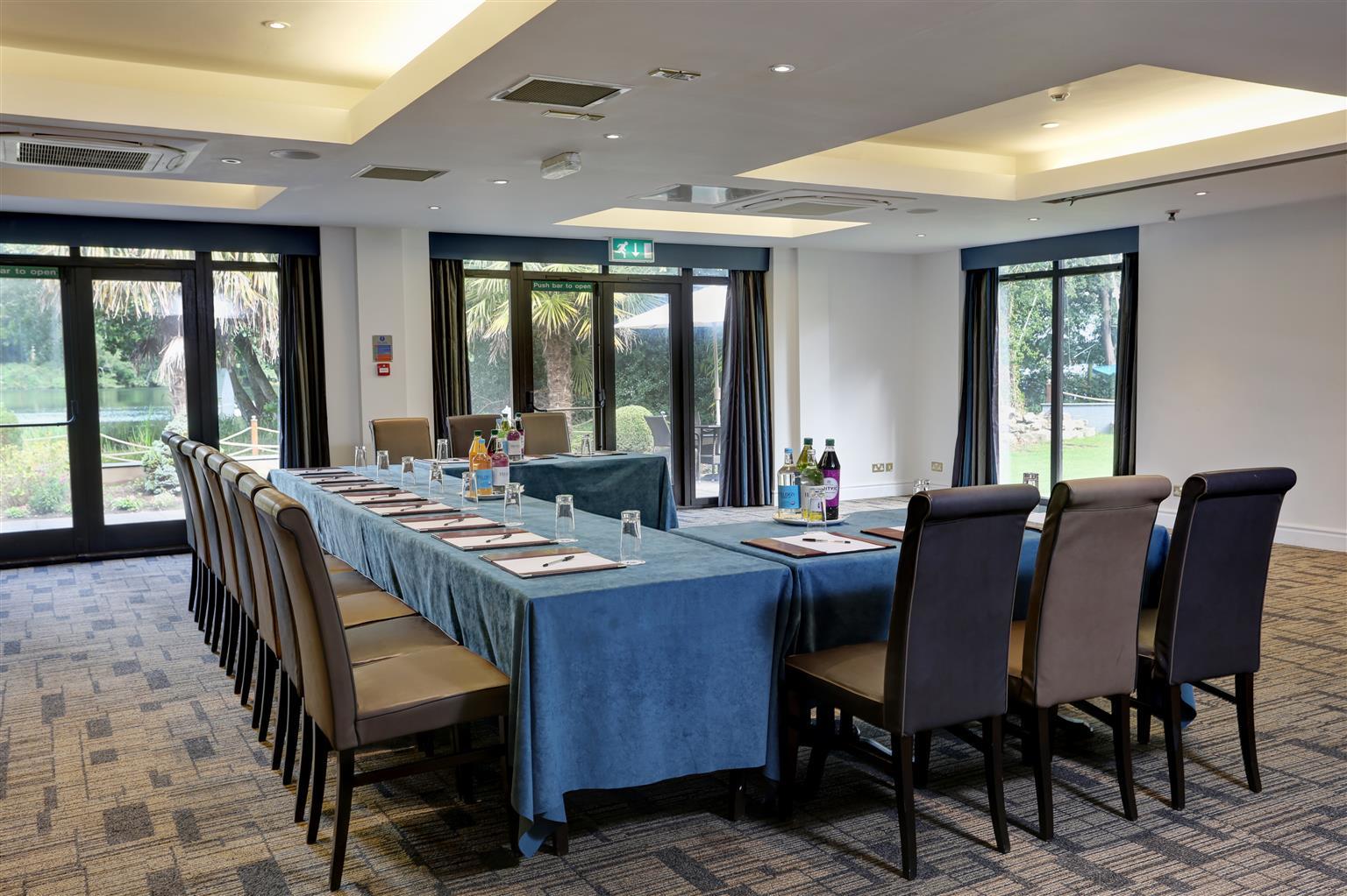 Frensham Pond Country House Hotel & Spa Farnham  Exterior photo
