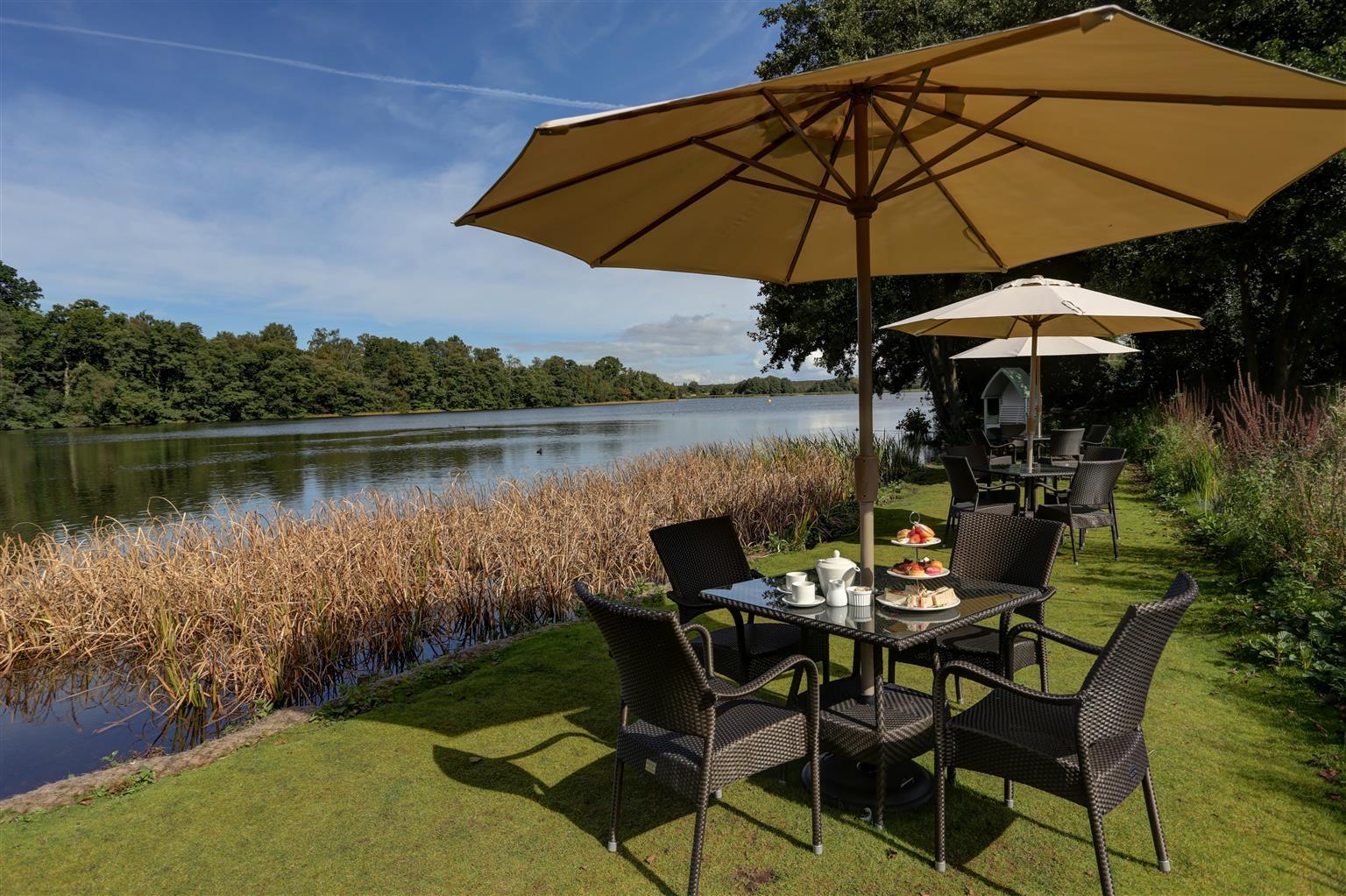 Frensham Pond Country House Hotel & Spa Farnham  Exterior photo