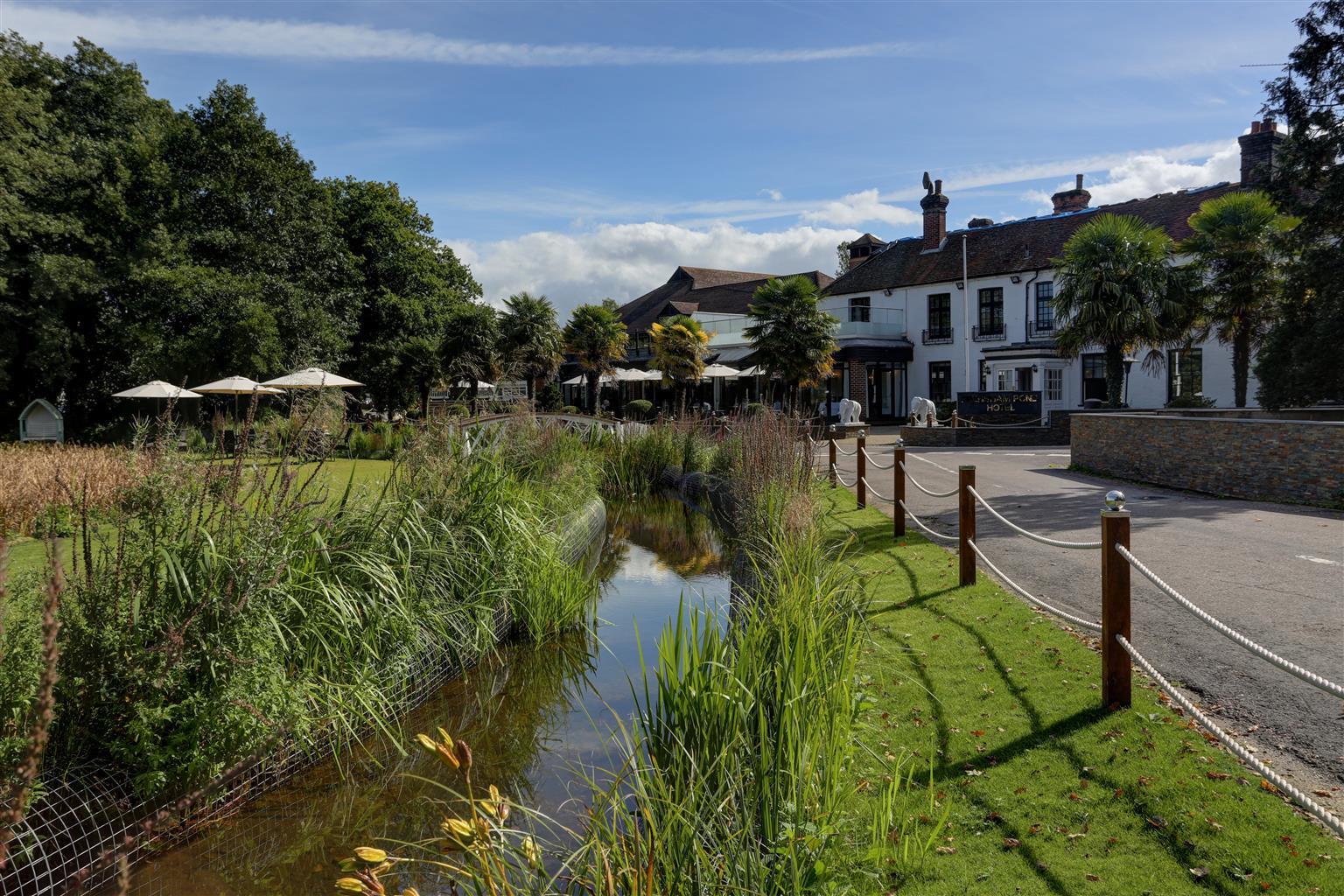 Frensham Pond Country House Hotel & Spa Farnham  Exterior photo