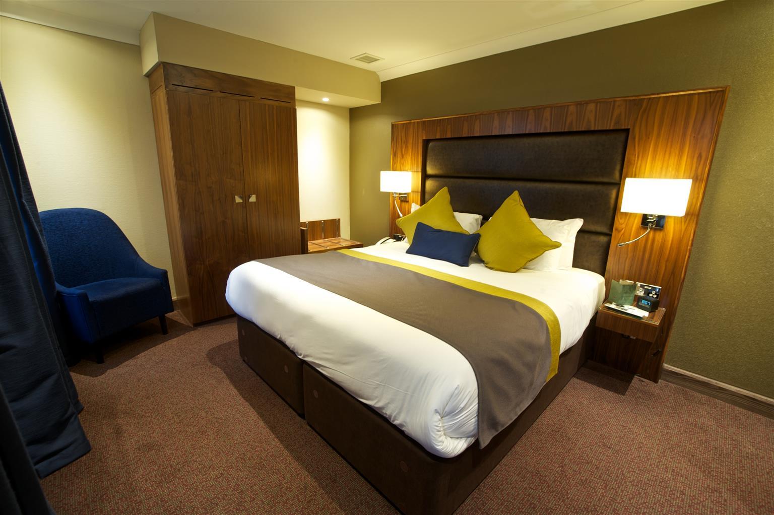 Frensham Pond Country House Hotel & Spa Farnham  Exterior photo